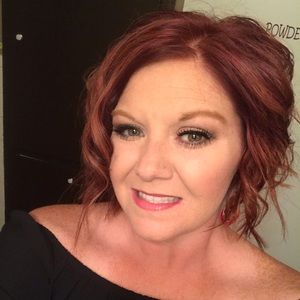 Meet your Posher, Dina